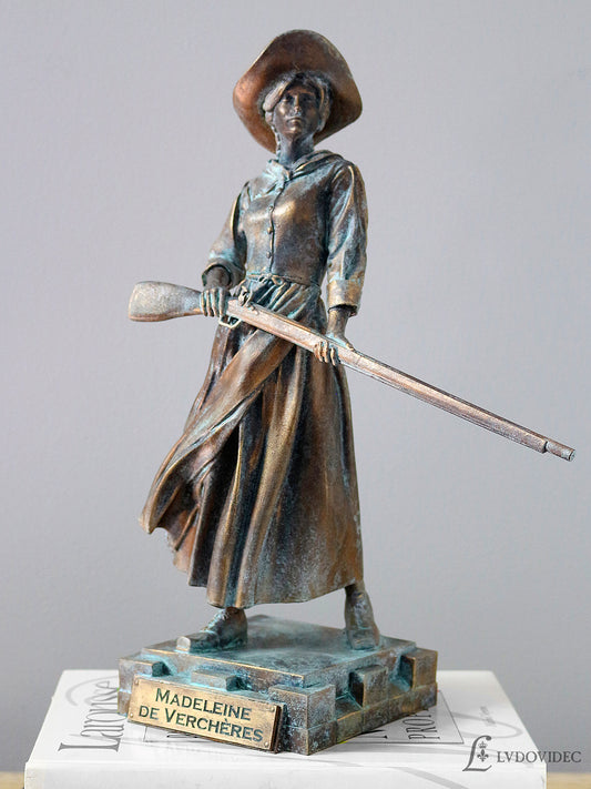 Statue Madeleine de Verchères